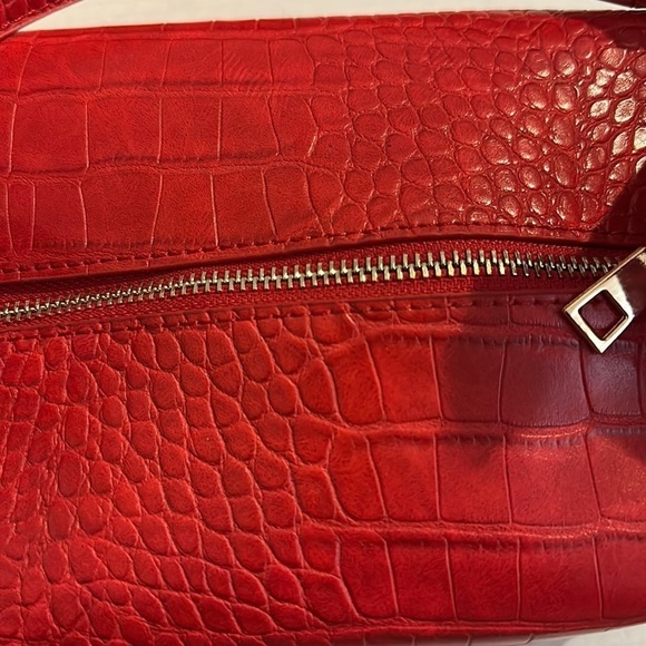 RED lunch box design handbag NEW - Picture 7 of 11